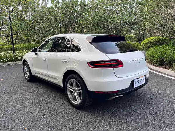 Porsche Macan 2016