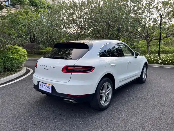 Porsche Macan 2016