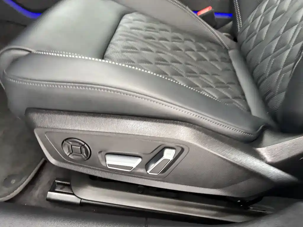 Audi A6L 2025 — фото 12