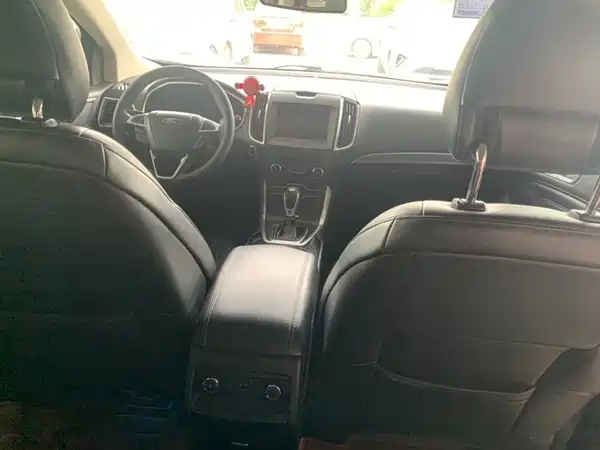 Ford Edge 2015