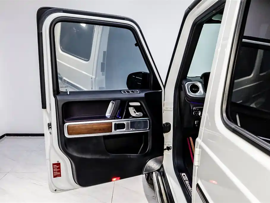 Mercedes-Benz G-Class 2023 — фото 7