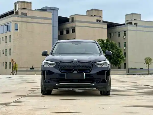 BMW iX3 2021