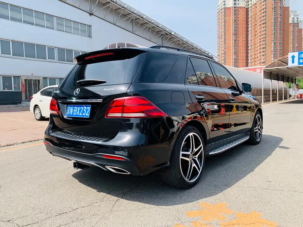 Mercedes-Benz GLE 2018 — фото 13