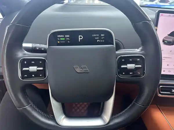 Li Auto L8 2024