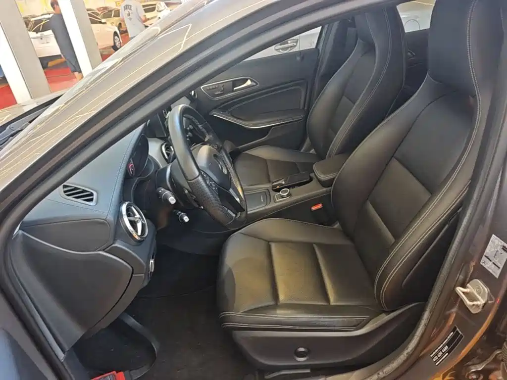 Mercedes-Benz GLA 2015 — фото 15