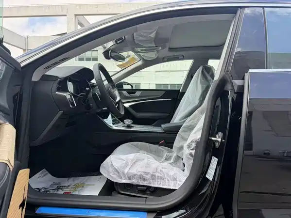 Audi A7L 2025