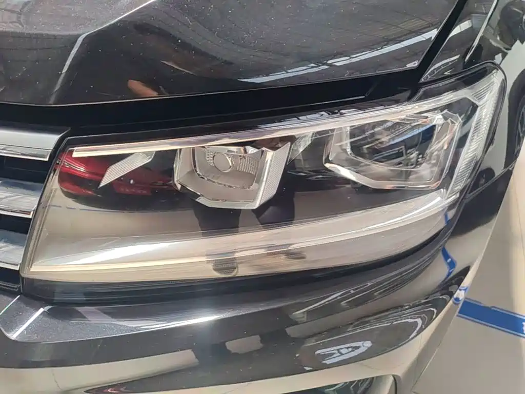 Volkswagen Tiguan L 2020 — фото 24