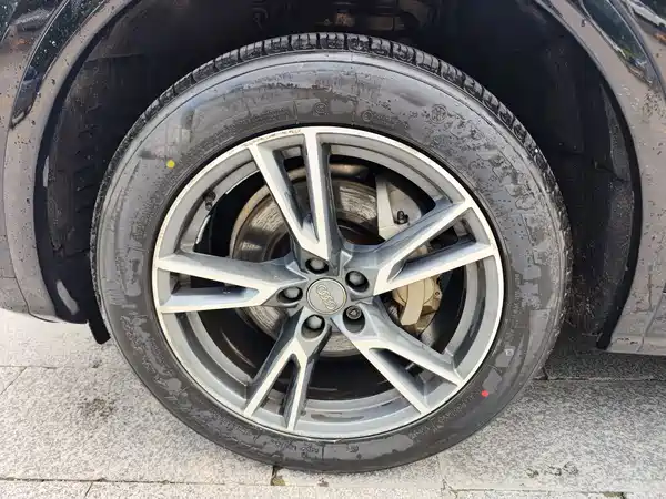 Audi Q5L 2020