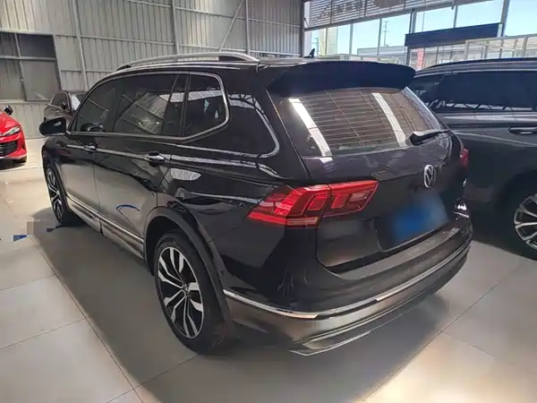 Volkswagen Tiguan L 2021