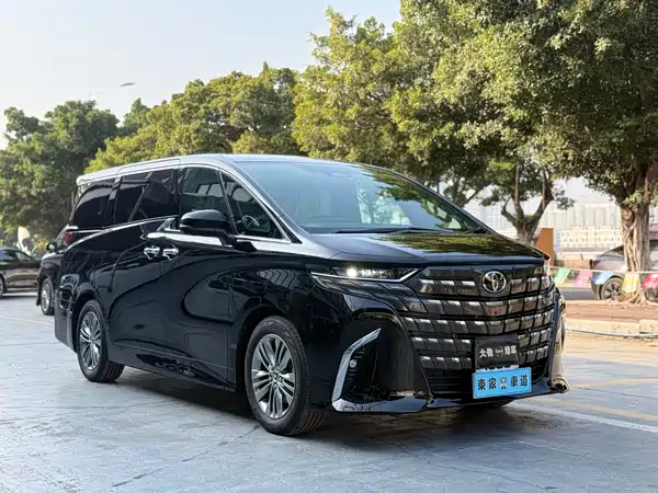 Toyota Alphard 2025