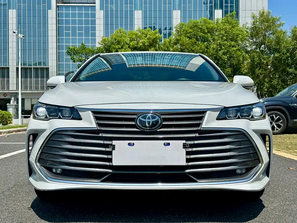 Toyota Avalon 2022 — фото 2