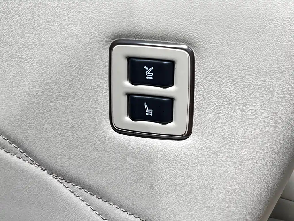 Toyota Alphard 2025 — фото 13