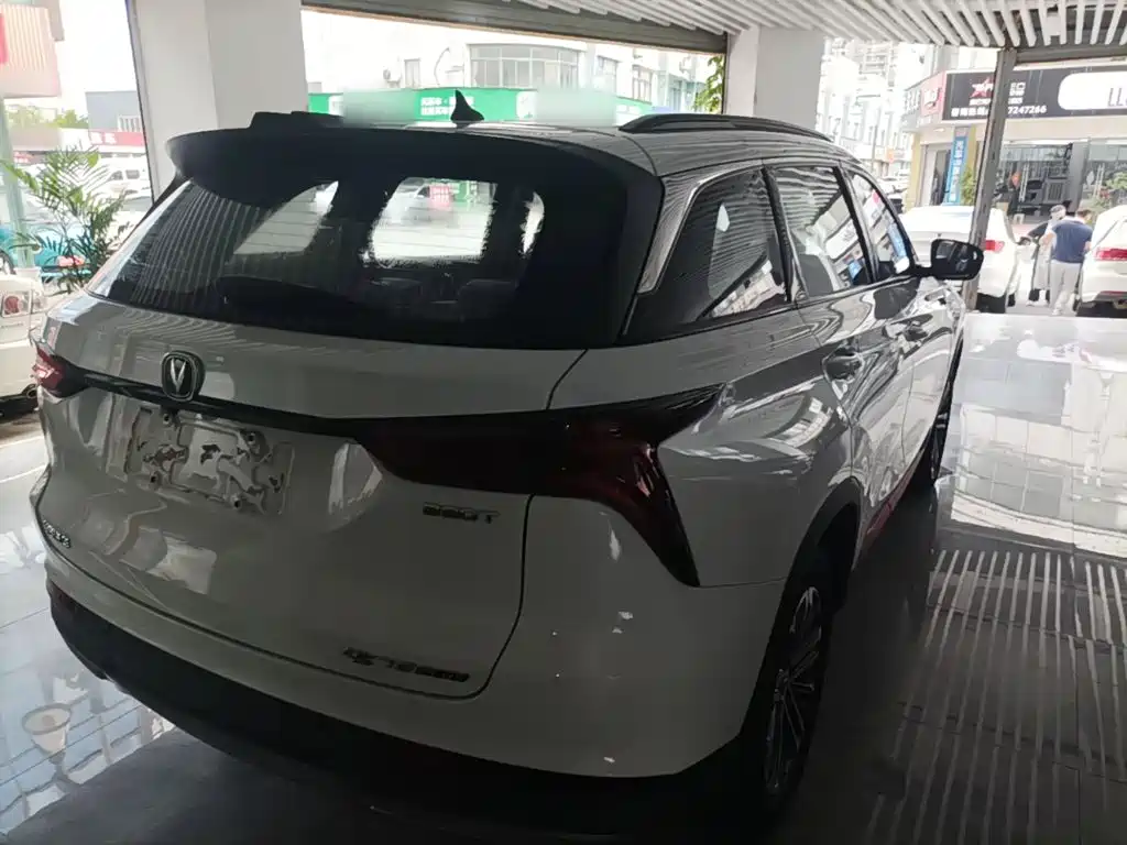 Changan CS75PLUS 2022 — фото 7