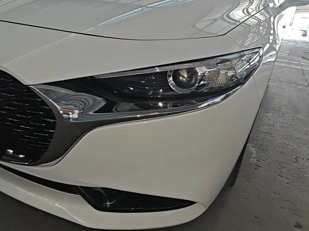 Mazda 3 Axela 2025 — фото 24