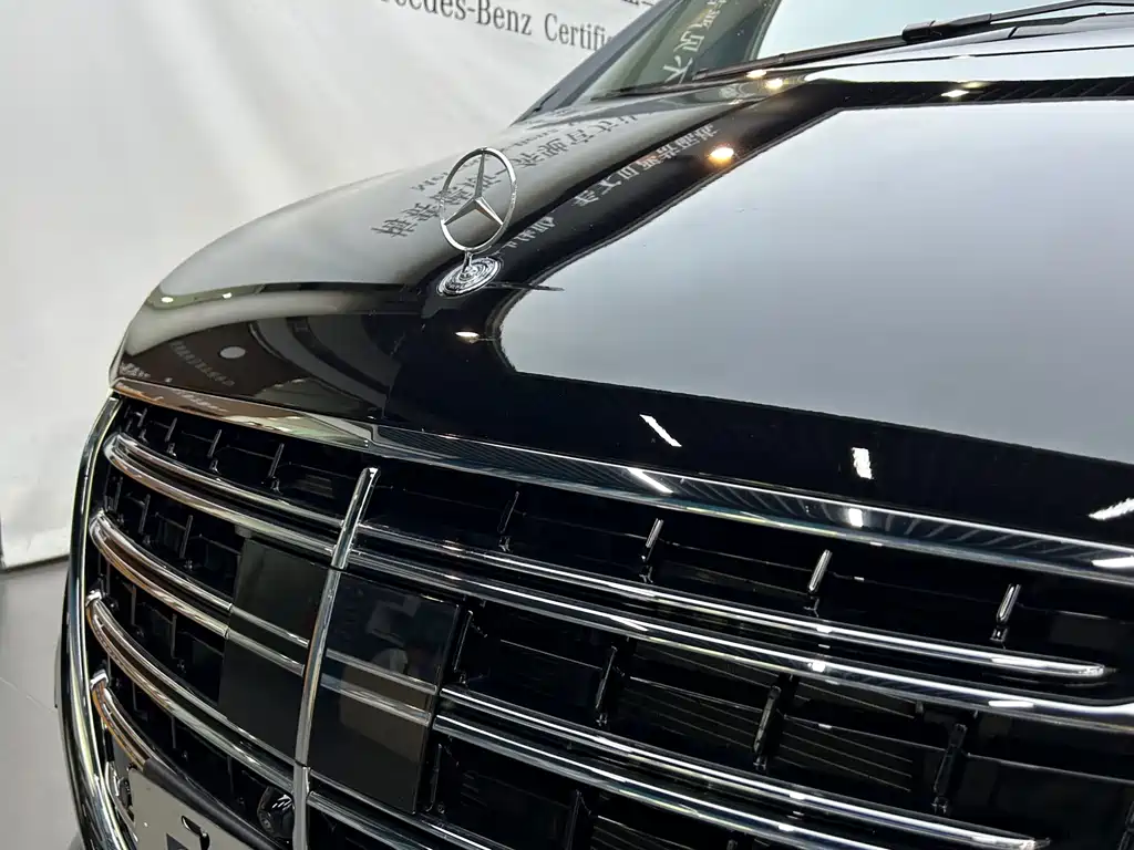 Mercedes-Benz V-Class 2025 — фото 12