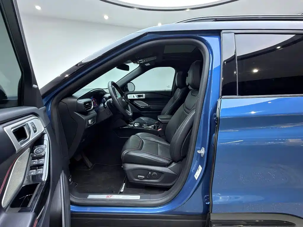 Ford Explorer 2020 — фото 15