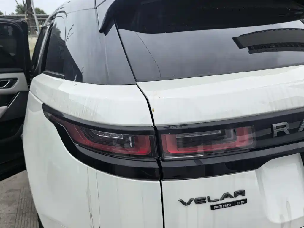 Land Rover Velar 2017 — фото 11