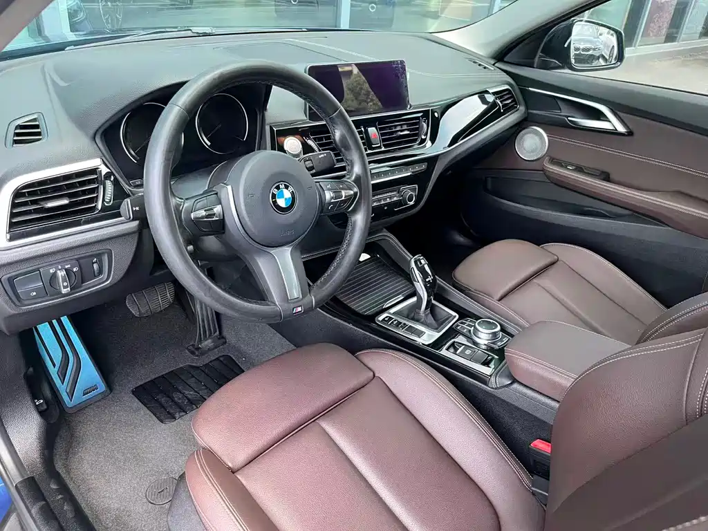 BMW 1 Series 2021 — фото 11