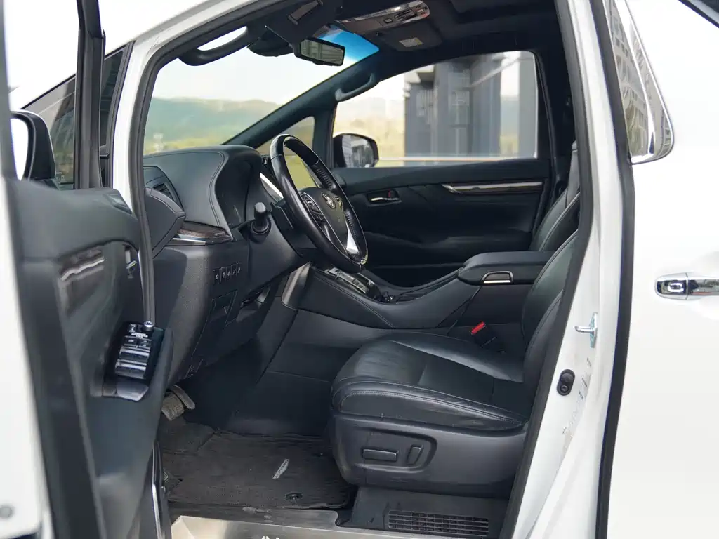 Toyota Alphard 2022