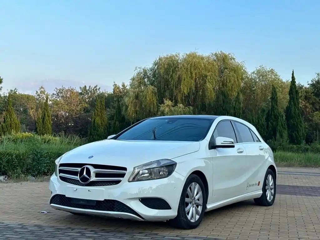 Mercedes-Benz A-Class 2014 — фото 1