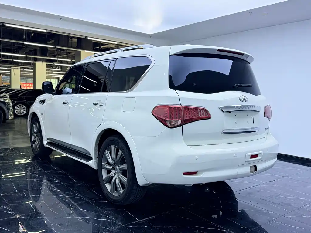 Infiniti QX80 2014 — фото 15