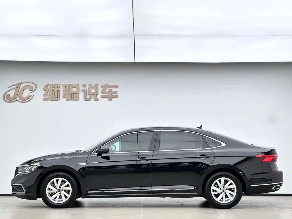 Volkswagen Passat New Energy 2021 — фото 4