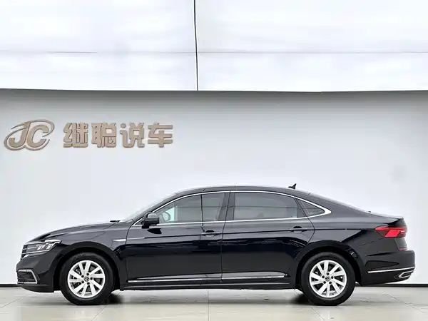 Volkswagen Passat Plug-In Hybrid 2020