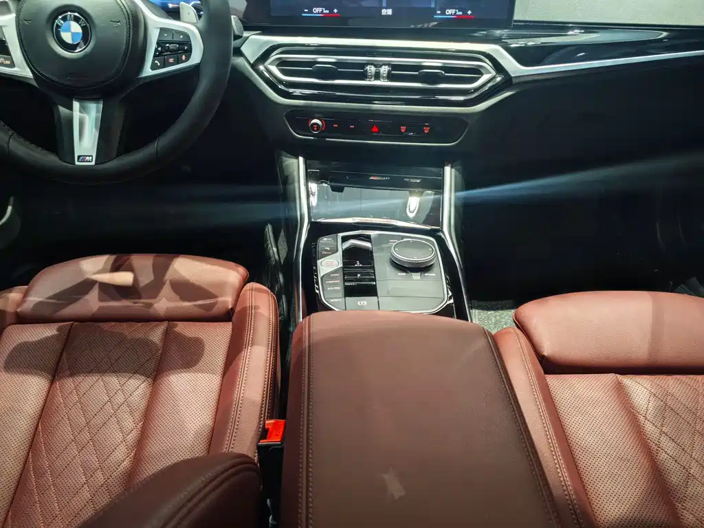BMW 3 Series 2023 — фото 16