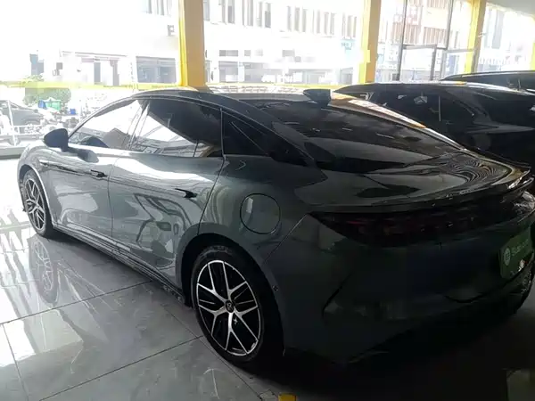 BYD Han L 2025