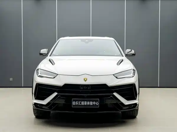 Lamborghini Urus 2024
