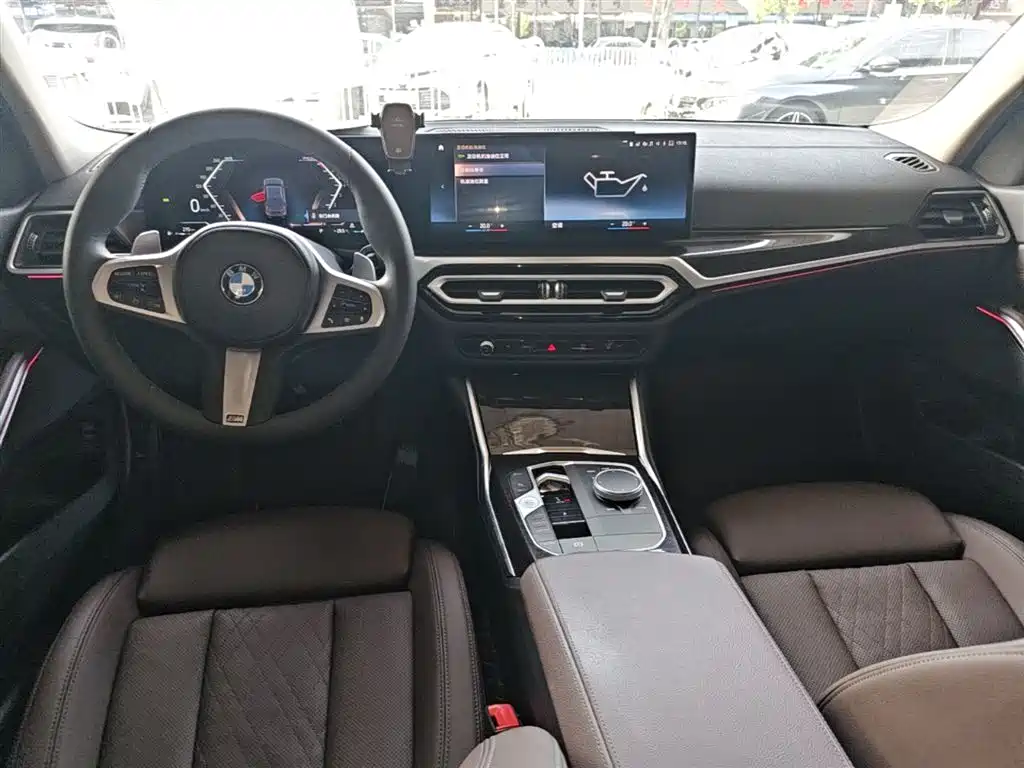 BMW 3 Series 2023 — фото 10