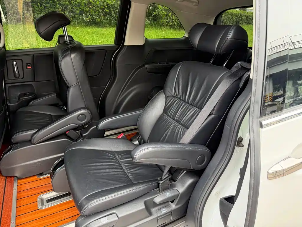 Honda Odyssey 2020 — фото 11