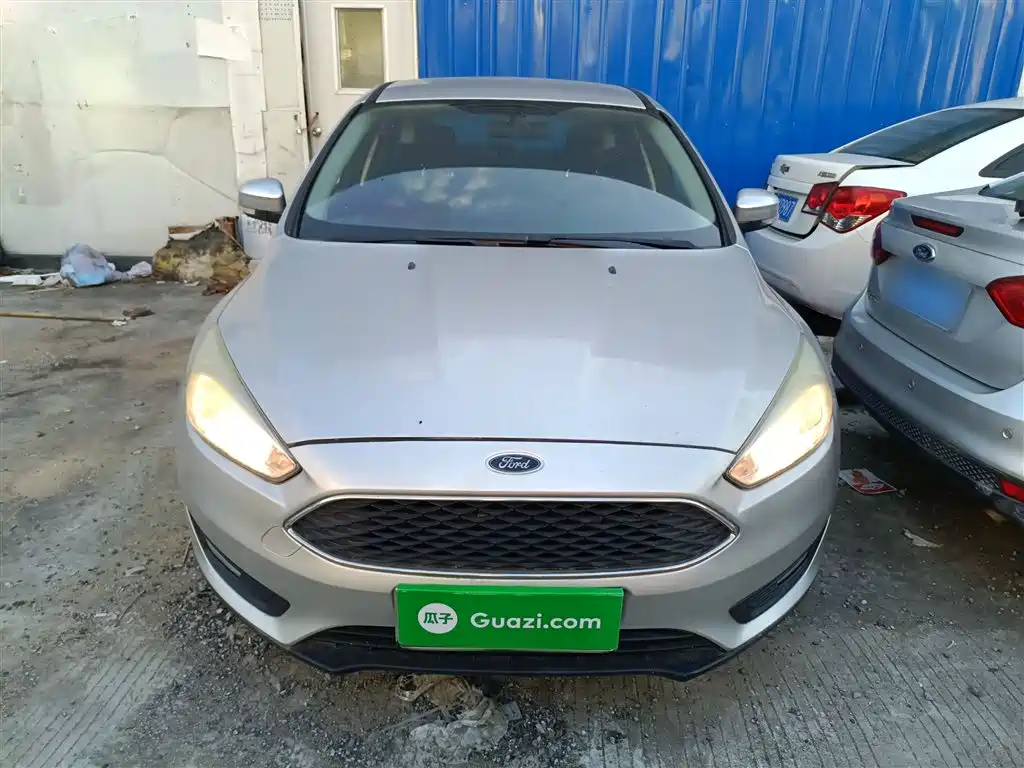 Ford Focus 2016 — фото 19