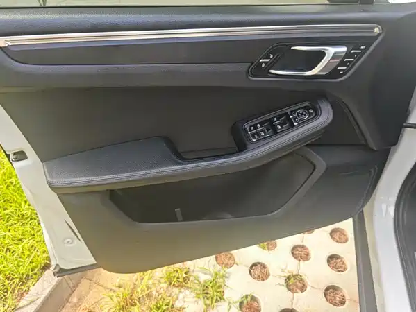 Porsche Macan 2016