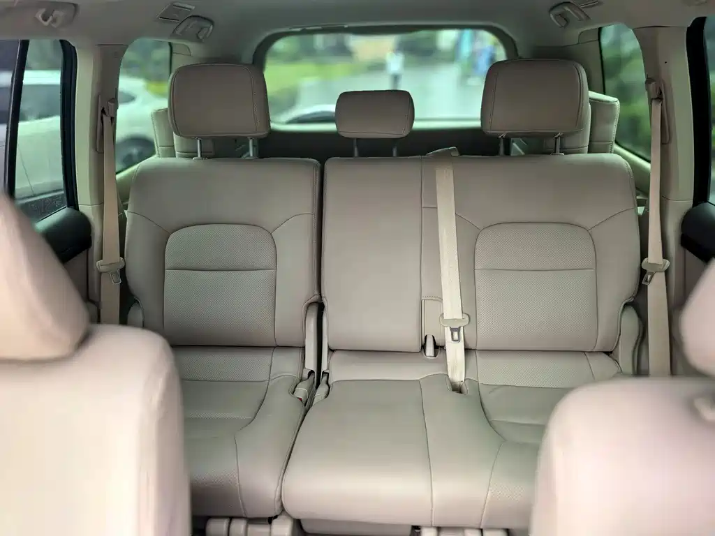 Toyota Land Cruiser 2020 — фото 15