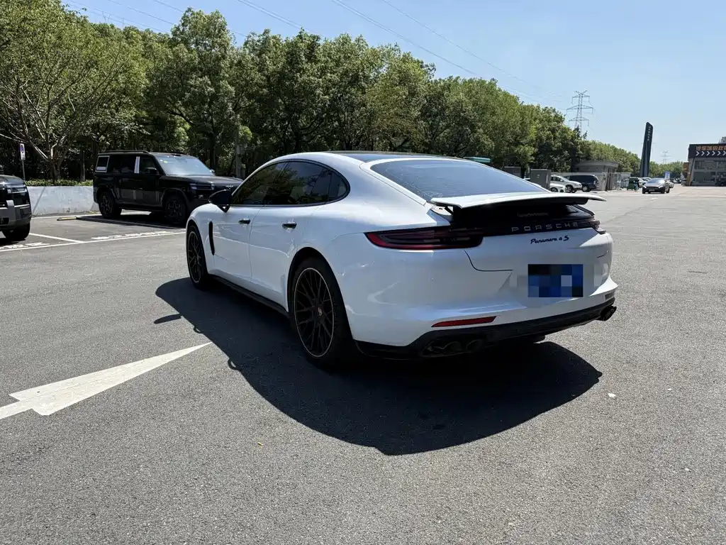 Porsche Panamera 2019 — фото 9