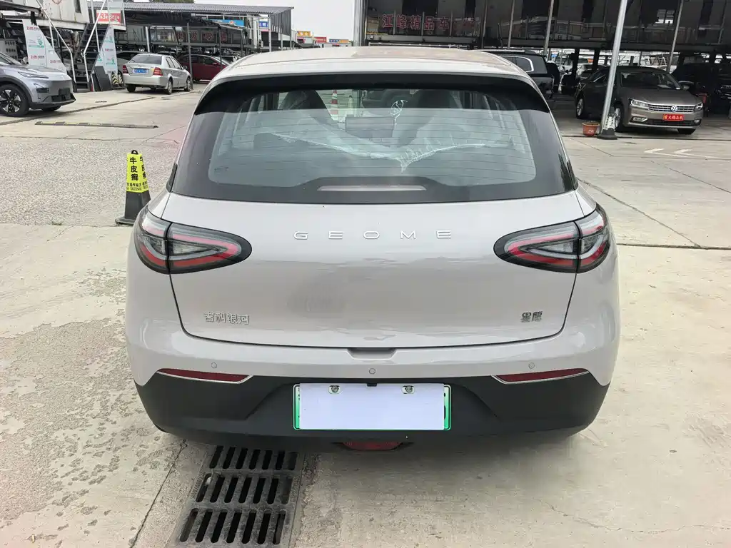 Geely Galaxy Starwish 2026 — фото 10