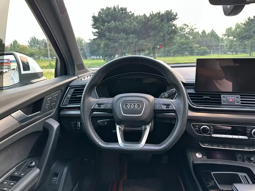 Audi Q5L Sportback 2022 — фото 20