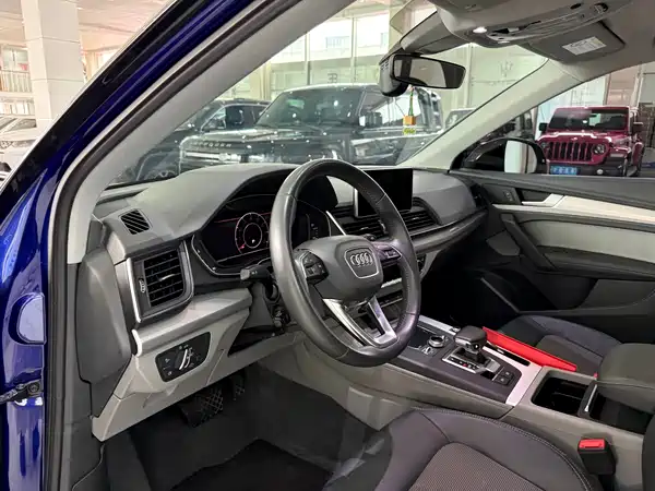 Audi Q5L 2019
