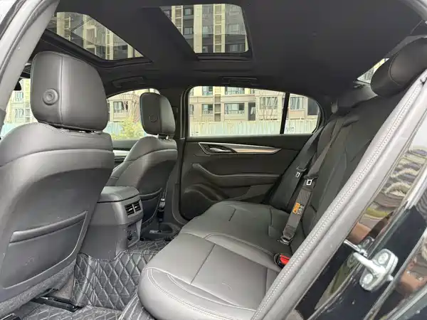 Cadillac CT5 2025