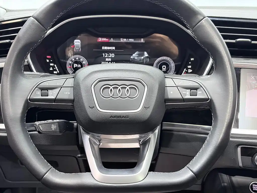 Audi Q3 2022 — фото 21