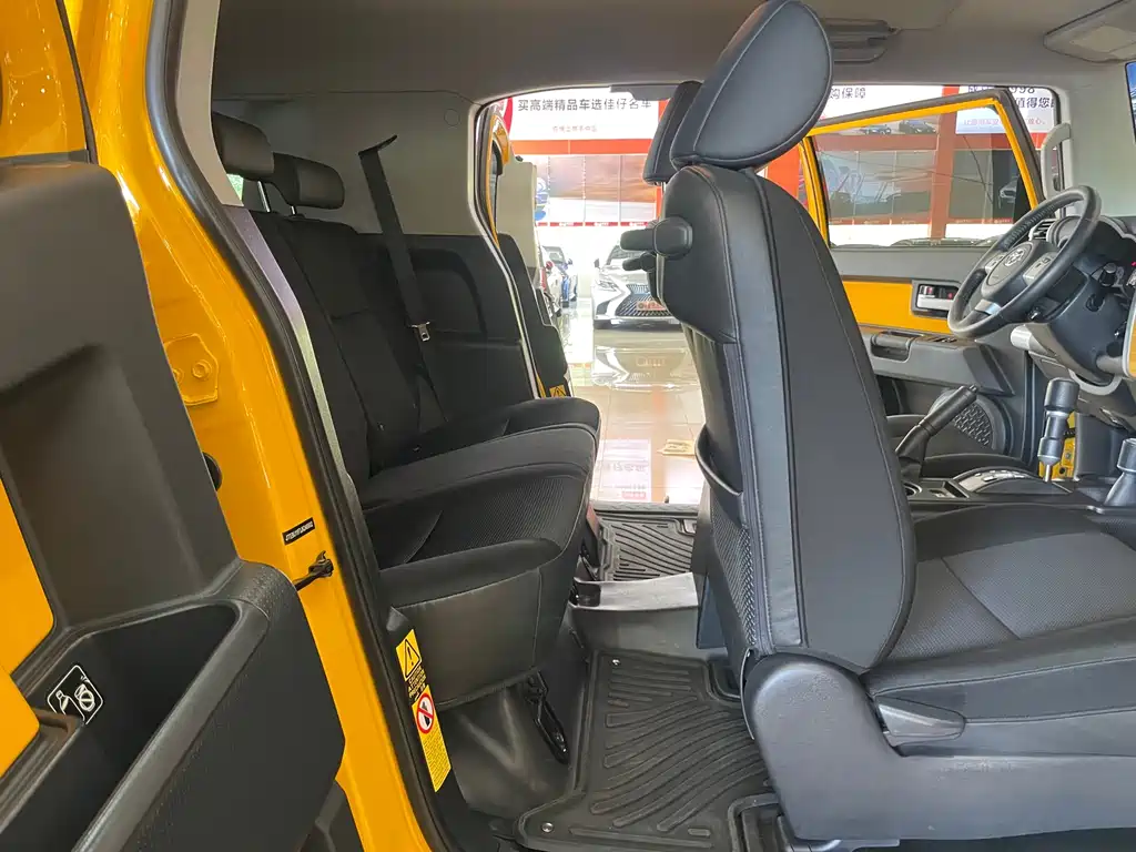 Toyota FJ Cruiser 2019 — фото 16