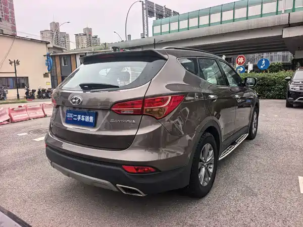 Hyundai Santa Fe 2015