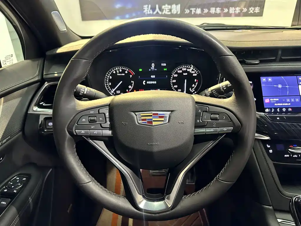 Cadillac XT6 2023 — фото 10