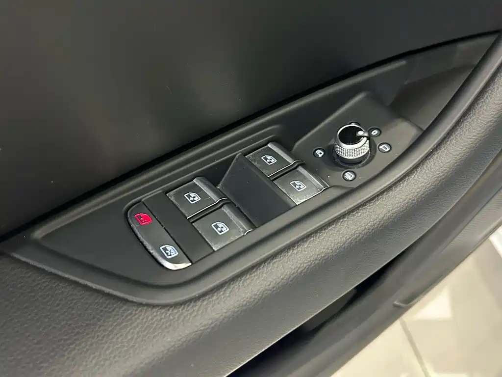 Audi A4L 2025