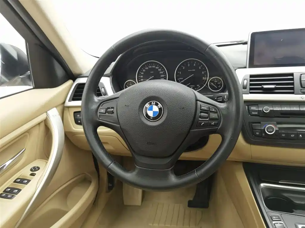 BMW 3 Series 2014 — фото 11