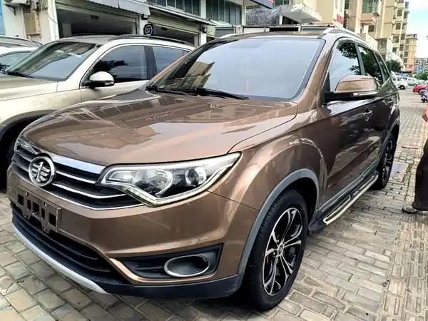 FAW Senya R7 2017