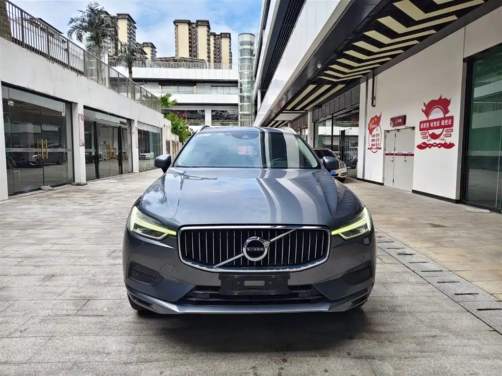 Volvo XC60 2018 — фото 2