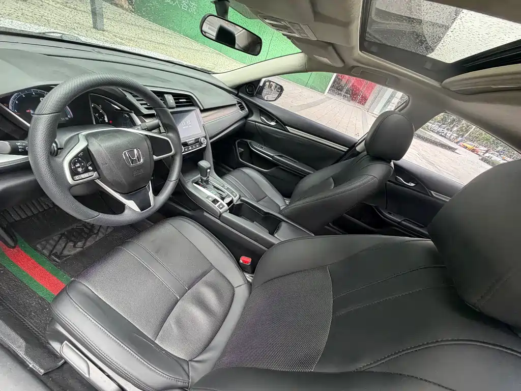 Honda Civic 2019 — фото 10