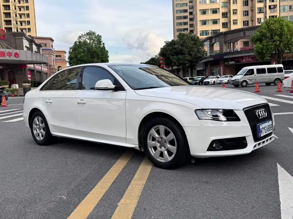 Audi A4L 2012